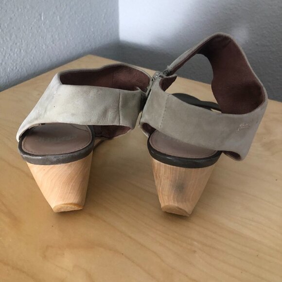 Camper Laura Leather Wedge Sandals - Picture 6 of 11